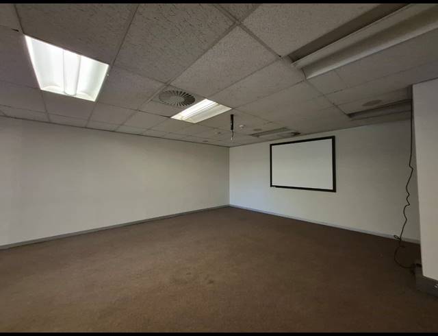 100M² OFFICE TO LET IN ROSEBANK